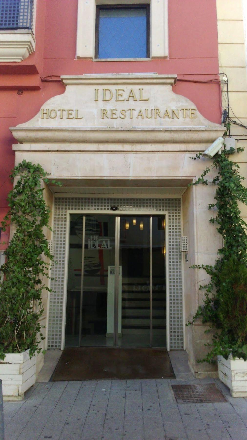 Hotel Ideal บียาร์โรเบลโด ภายนอก รูปภาพ