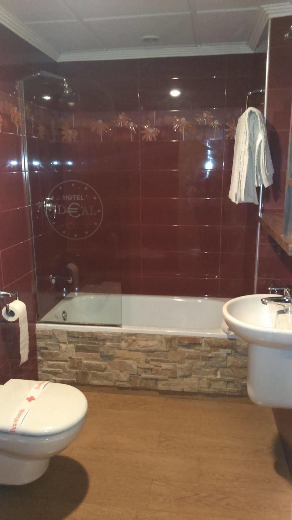 Hotel Ideal บียาร์โรเบลโด ภายนอก รูปภาพ